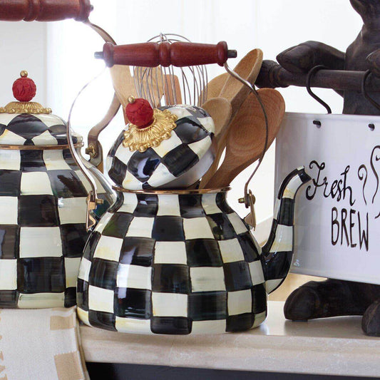 Iconic Black & White Courtly Check Enamel Tea Kettle 1,89L by MacKenzie-Childs